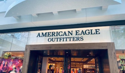 American Eagle Outfitters Stock Soars After Strong Earnings: Can AEO’s 120% Rally Keep Going?
