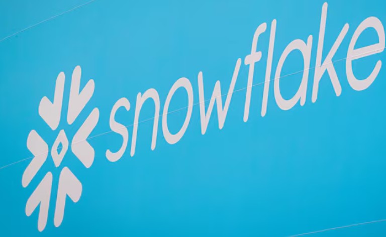 Snowflake Q3 Beats But Shares Drop: Can Cloud Data Giant Bounce Back From 8% Slump?